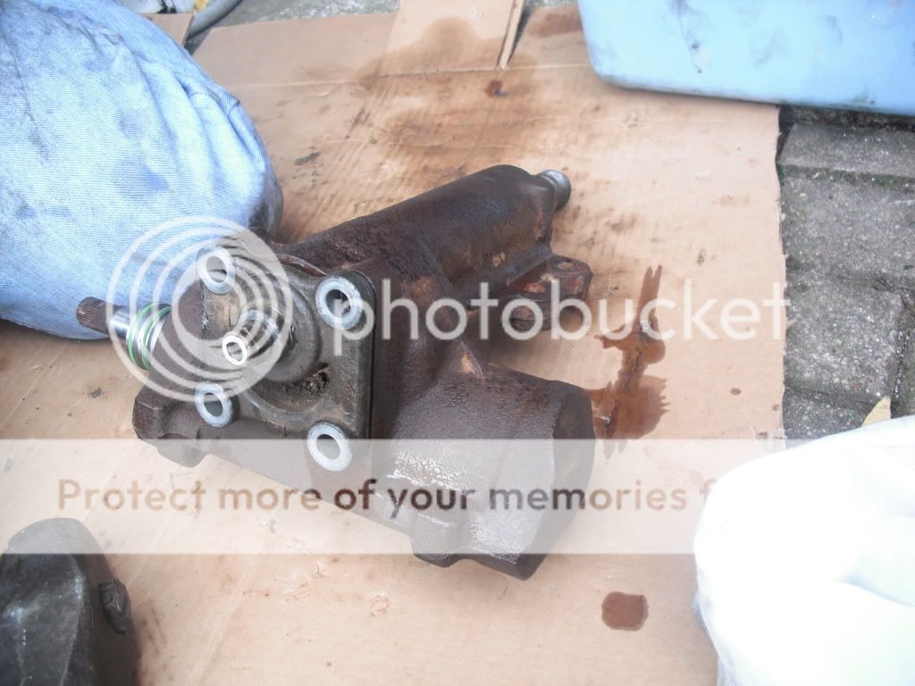 Howto Rebuild P/S Gearbox PART II First Generation Nissan Xterra